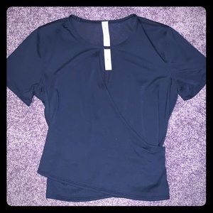 NWOT Lululemon cropped shirt
